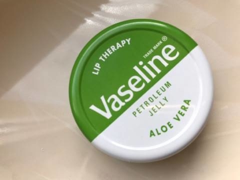 Aloesowy balsam do ust Vaseline – Wasze opinie!